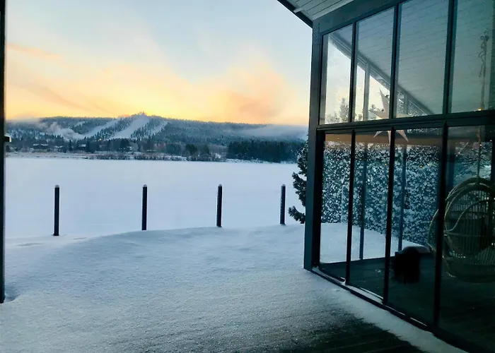 Βίλα Aurora Arctic Riverside *