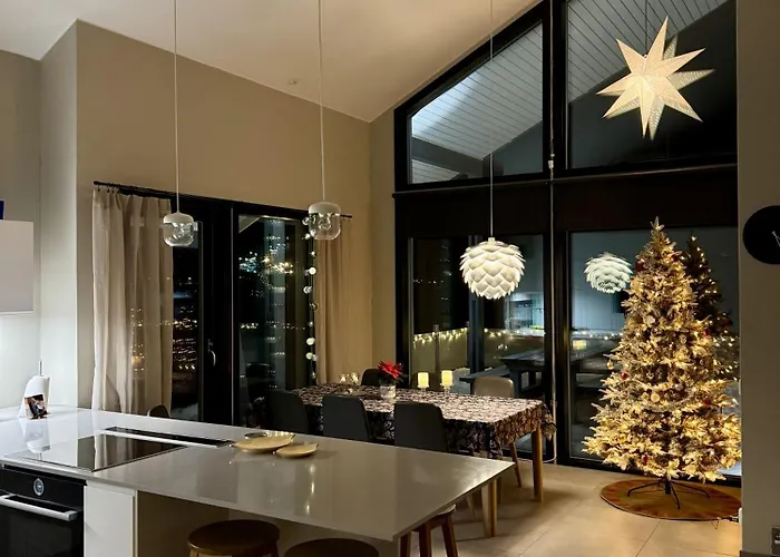 Aurora Arctic Riverside Βίλα